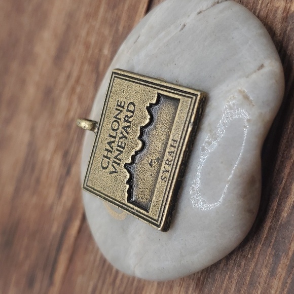 Chalone vineyard‎ collectible souvenir pendant - Picture 2 of 2